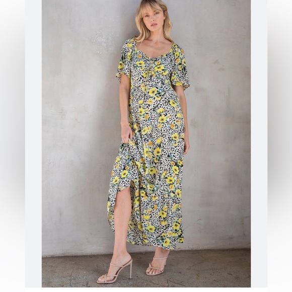 LOVESTITCH 💛🖤 Floral Animal print puff sleeve Maxi dress - Picture 5 of 6